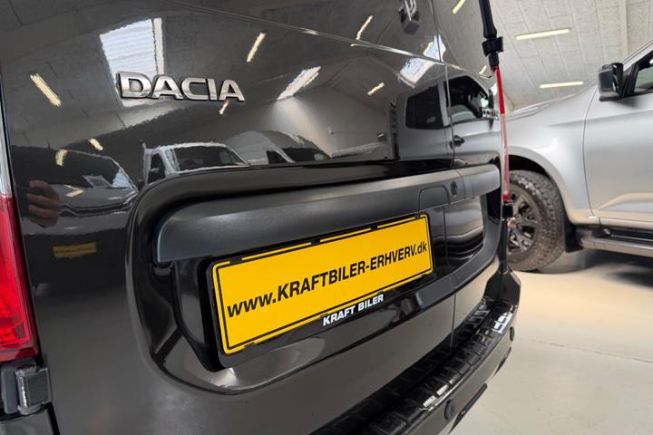 Sort Dacia Dokker fra 2020