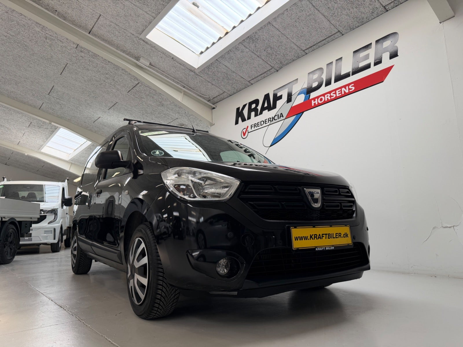 Sort Dacia Dokker fra 2020