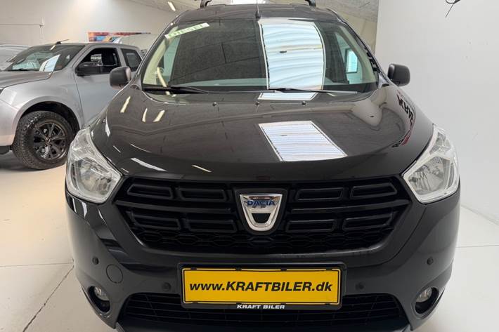 Sort Dacia Dokker fra 2020