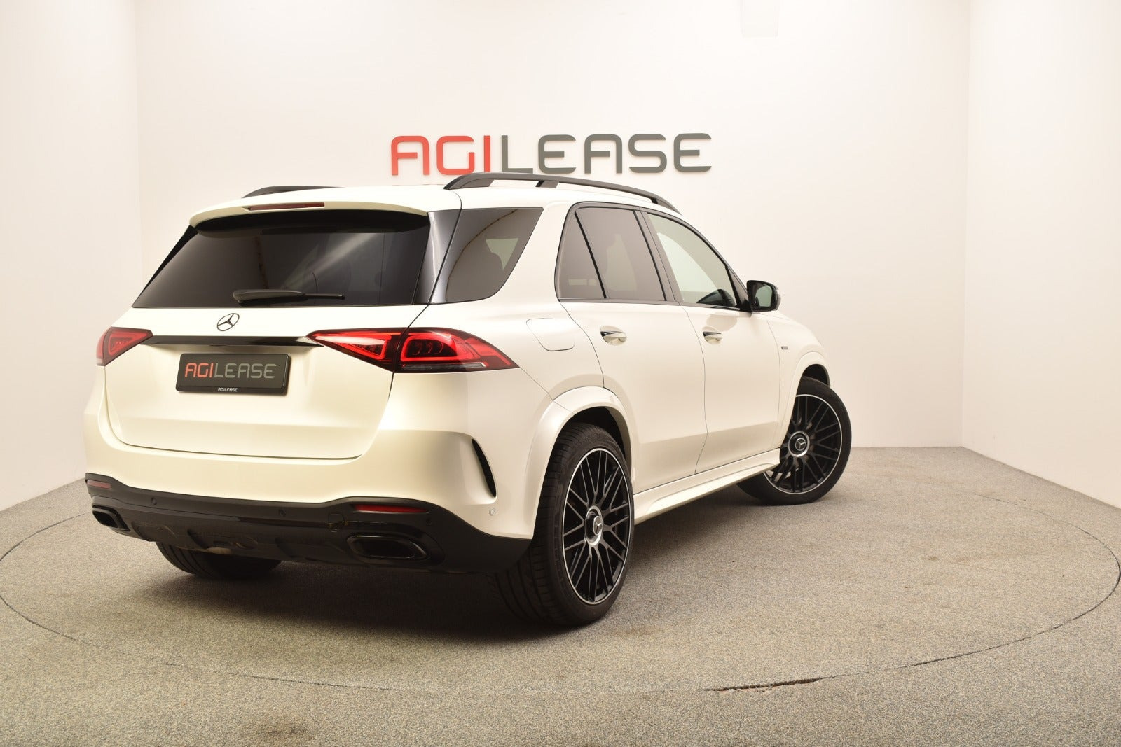 Hvid Mercedes GLE350 de fra 2021