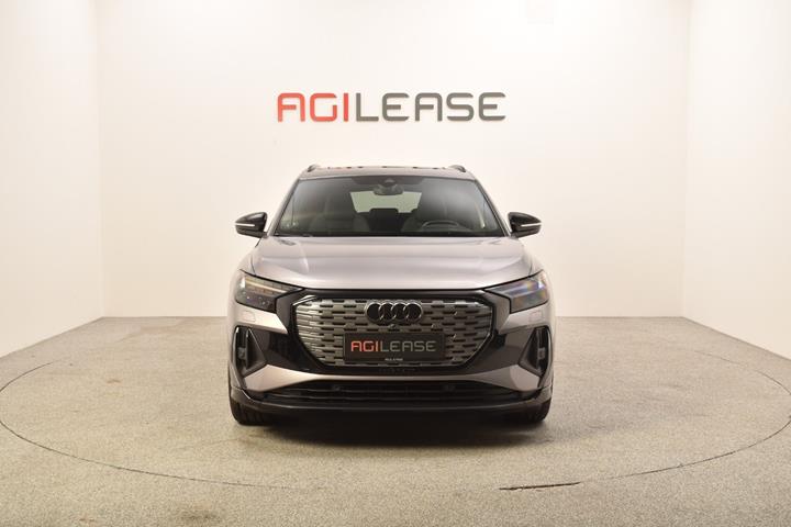 Grå Audi Q4 e-tron fra 2021