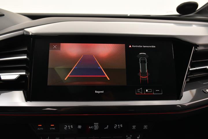 Grå Audi Q4 e-tron fra 2021