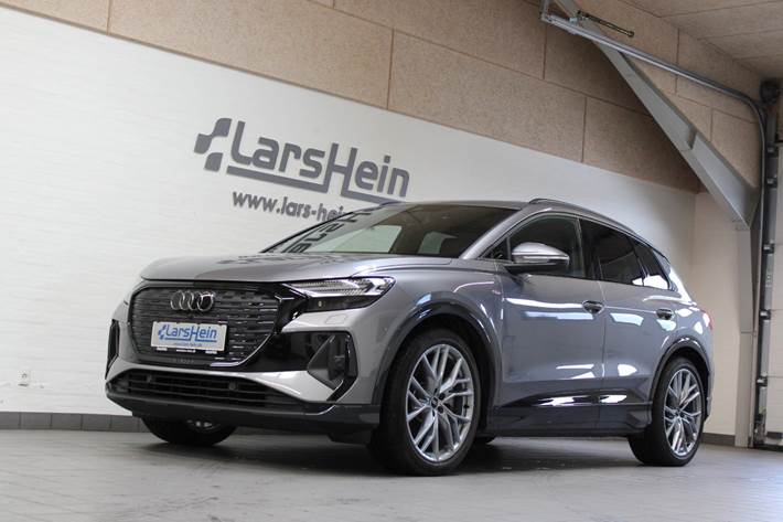 Grå Audi Q4 e-tron fra 2025 set udefra