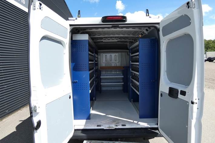Hvid Fiat Ducato 35 fra 2023