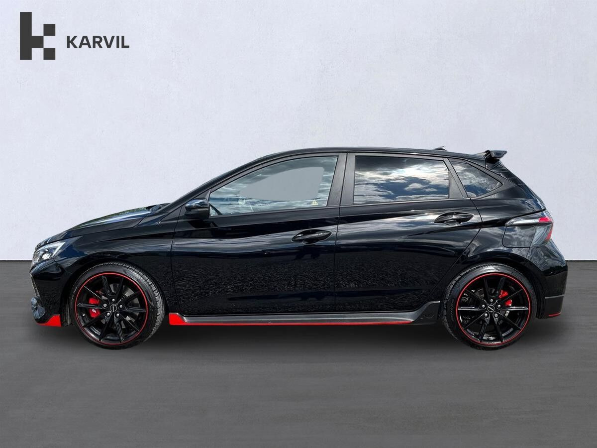 Sort Hyundai i20 fra 2023