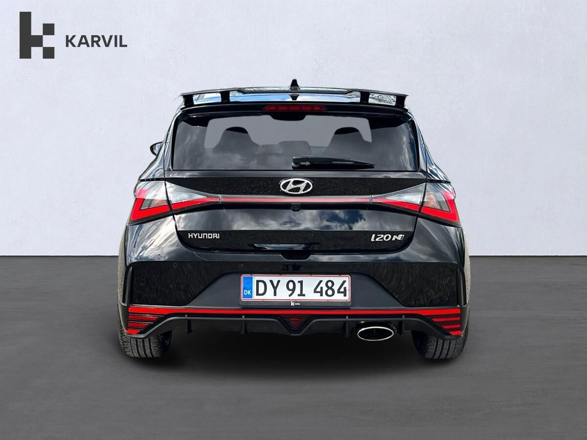 Sort Hyundai i20 fra 2023