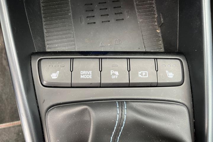 Sort Hyundai i20 fra 2023