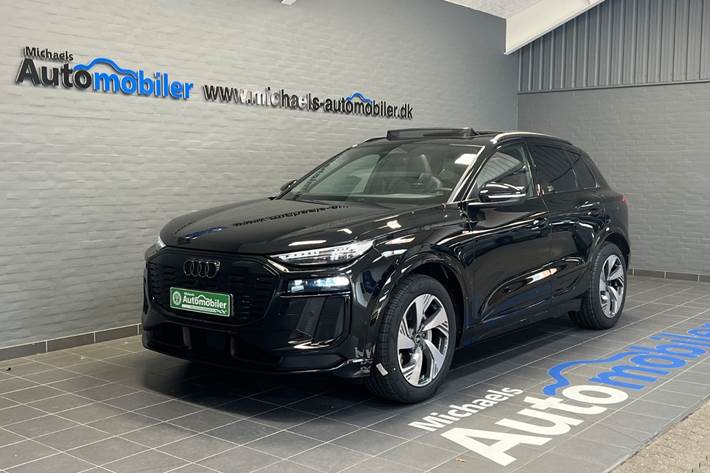 Sort Audi Q6 e-tron fra 2026 set udefra