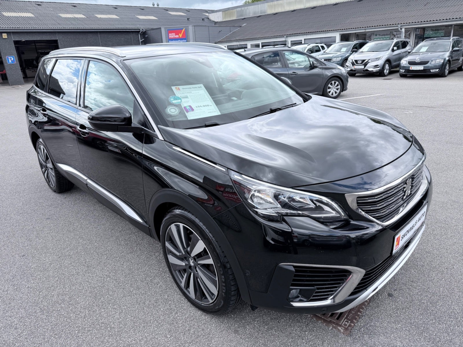 Sort Peugeot 5008 fra 2018