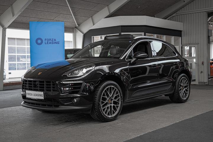 Sort Porsche Macan fra 2018
