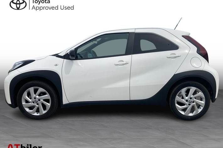 Hvid Toyota Aygo X fra 2025