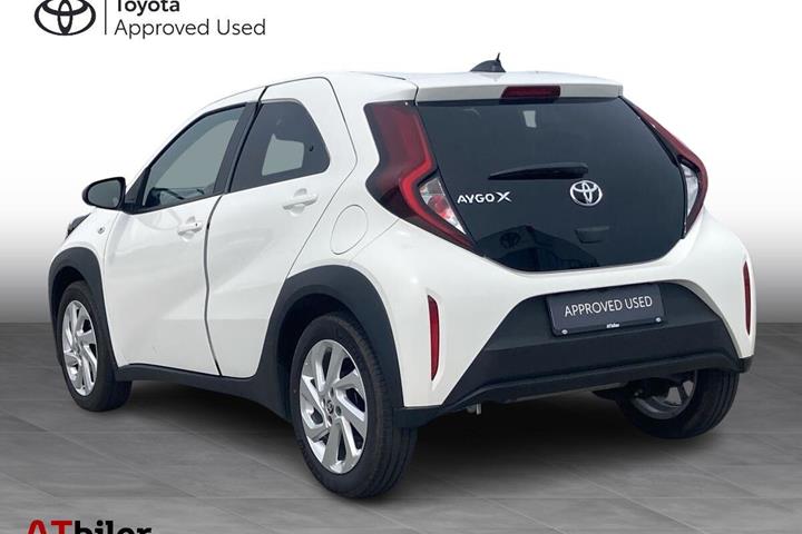 Hvid Toyota Aygo X fra 2025