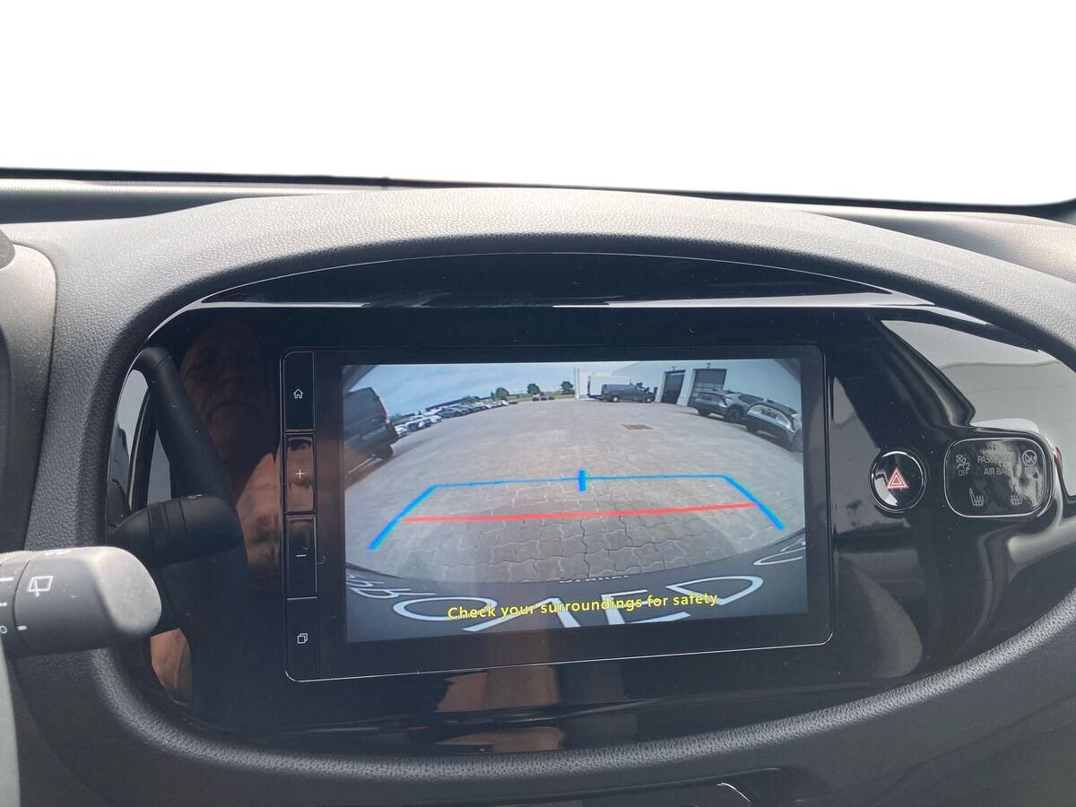 Hvid Toyota Aygo X fra 2025