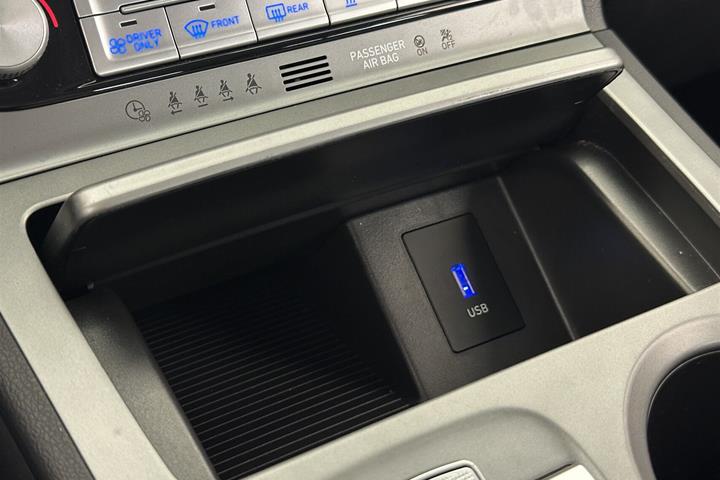 Hvid Hyundai Kona fra 2022