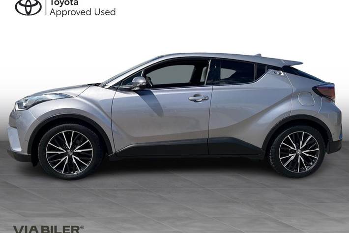 Sølv Toyota C-HR fra 2017