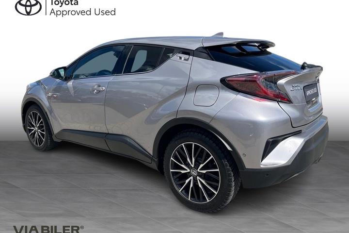Sølv Toyota C-HR fra 2017