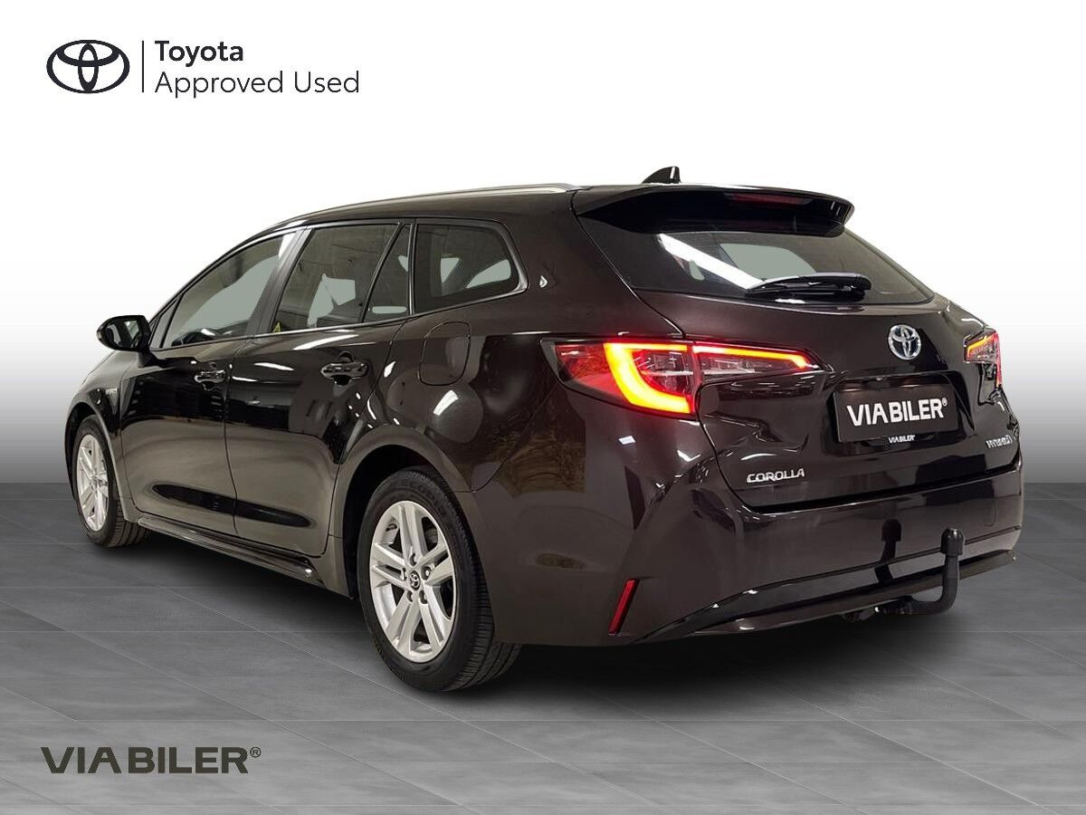 Brun Toyota Corolla fra 2019