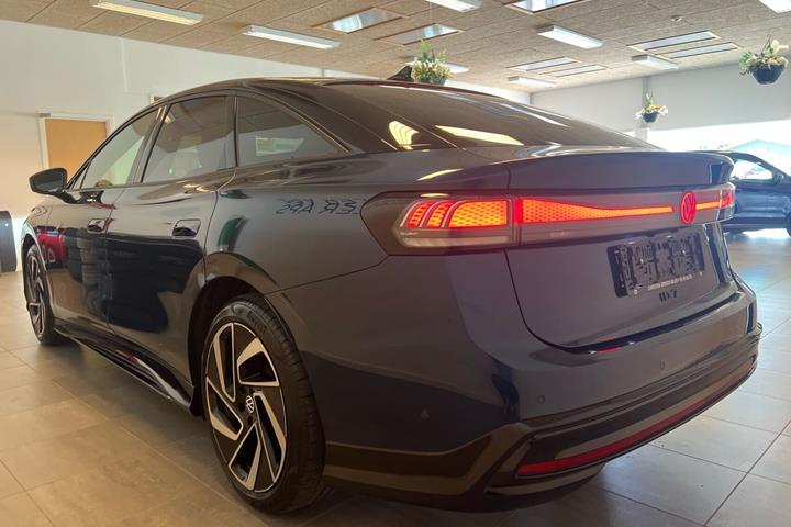 Blå VW ID.7 fra 2025