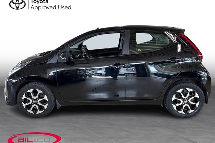Sort Toyota Aygo fra 2018