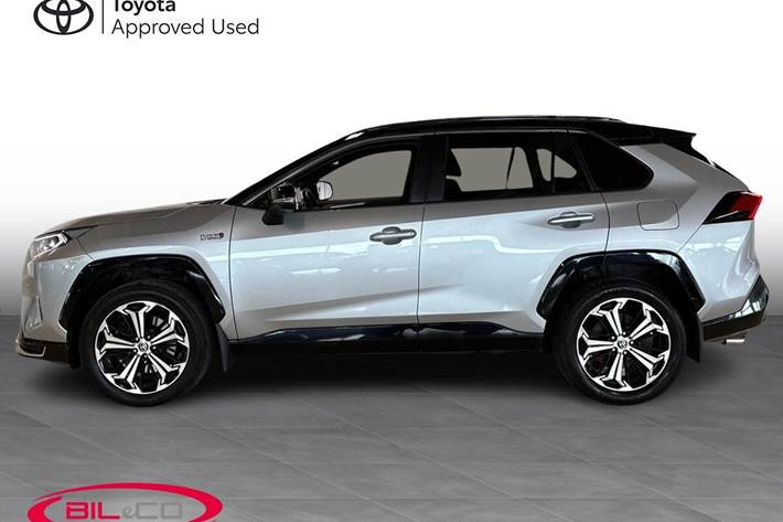 Sølv Toyota RAV4 Plug-in fra 2021