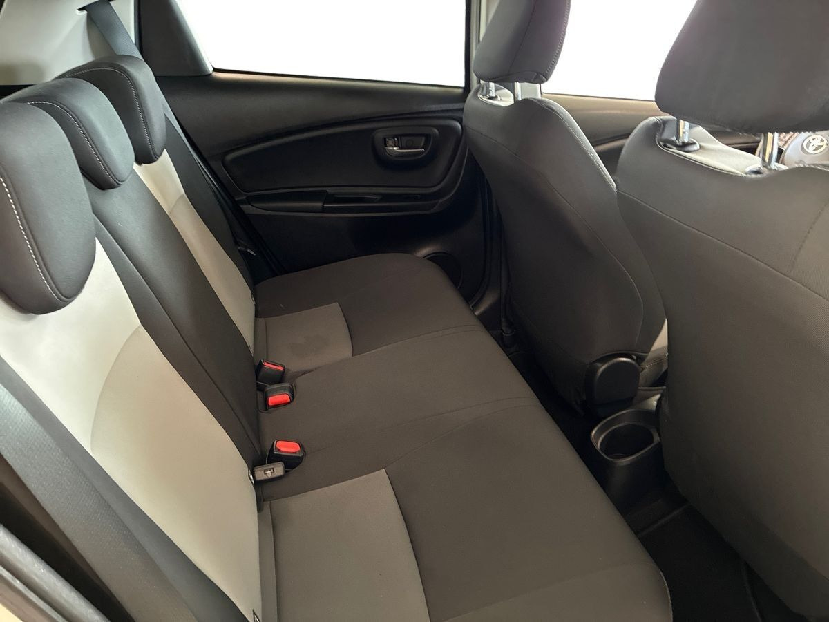 Hvid Toyota Yaris fra 2018
