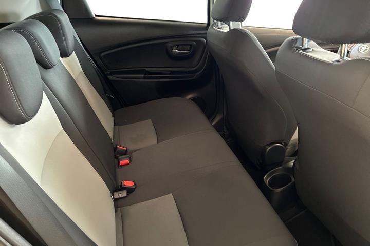 Hvid Toyota Yaris fra 2018