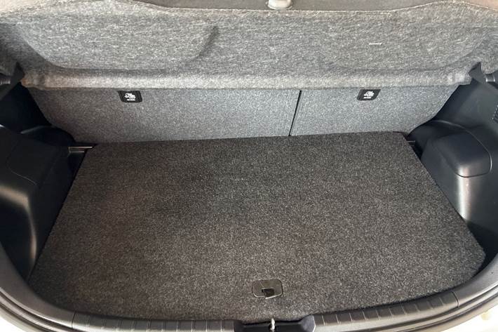 Hvid Toyota Yaris fra 2018