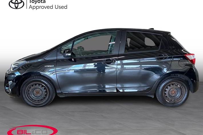 Sort Toyota Yaris fra 2019