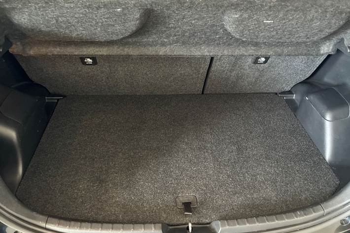 Sort Toyota Yaris fra 2019