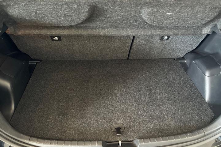 Sort Toyota Yaris fra 2019