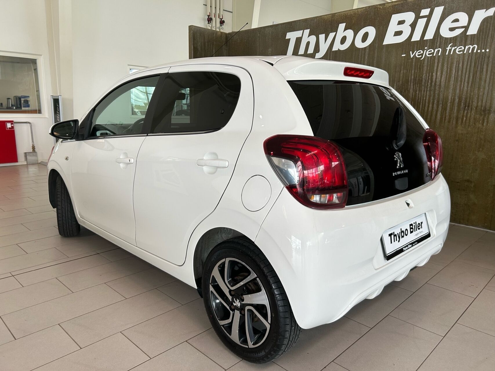 Hvid Peugeot 108 fra 2016
