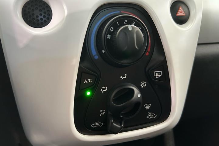 Hvid Peugeot 108 fra 2016