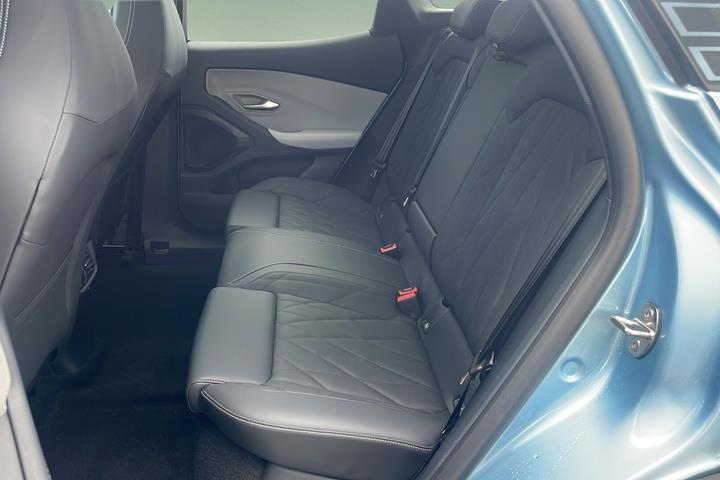 Blå Ford Explorer fra 2025