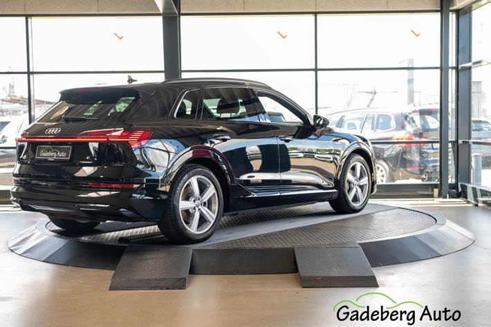 Sort Audi e-tron fra 2022