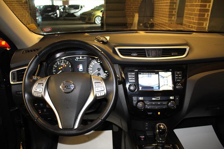 Sort Nissan X-Trail fra 2017
