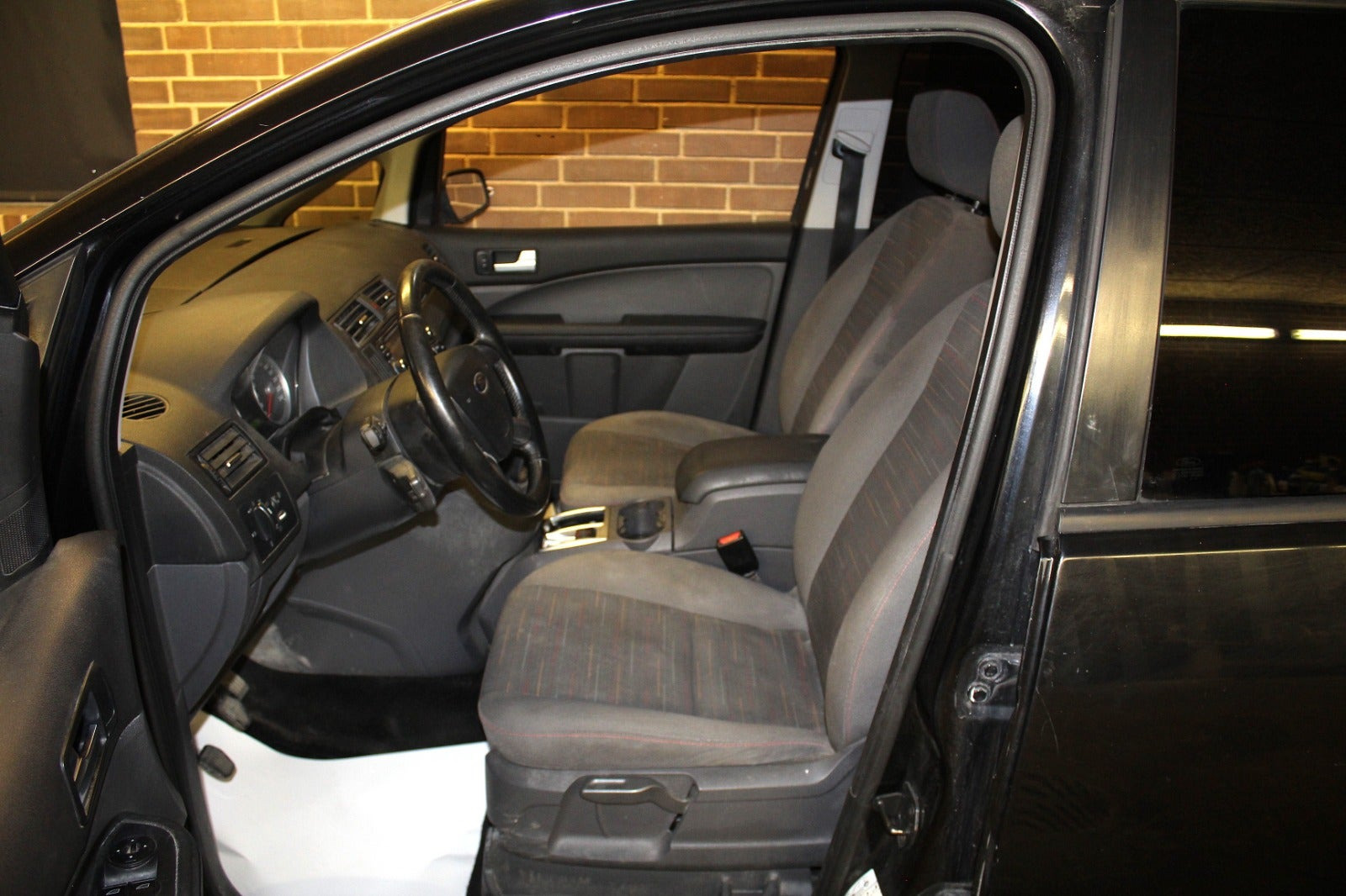 undefined Ford Focus C-MAX fra 2005 set indefra