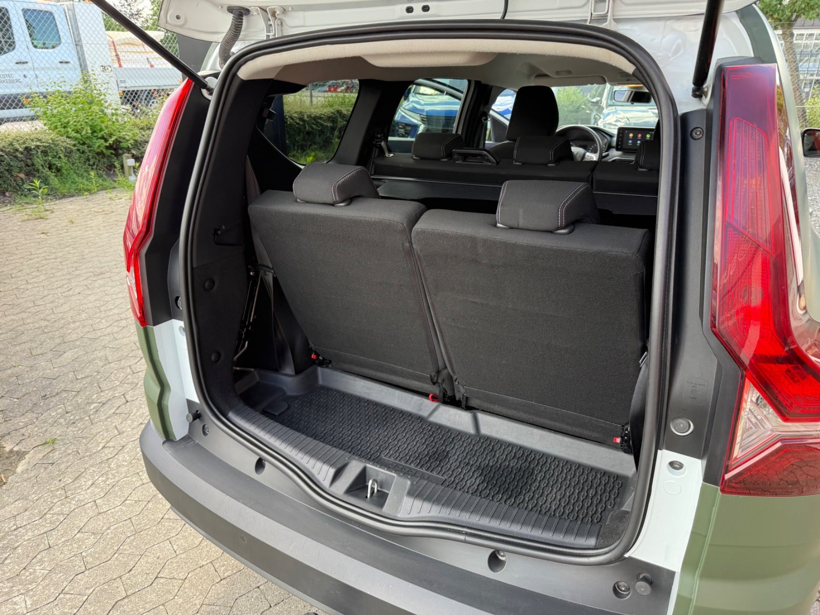 Grøn Dacia Jogger fra 2022