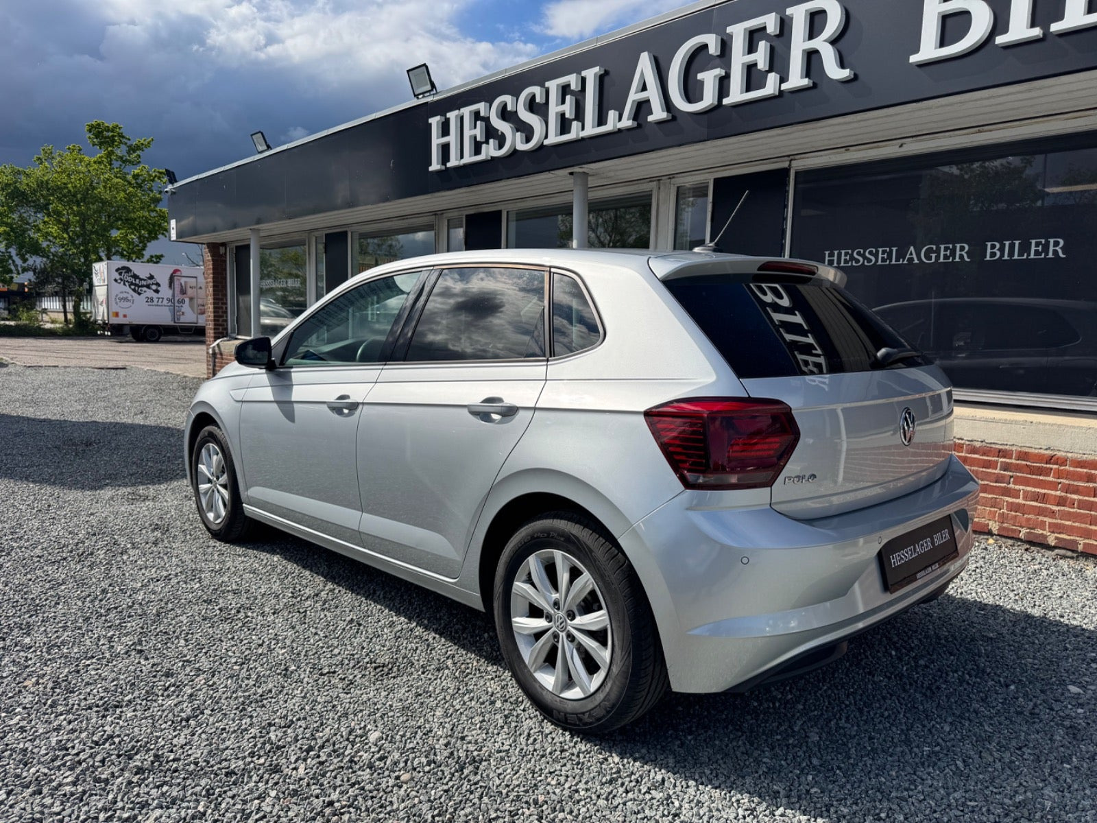 Sølv VW Polo fra 2018