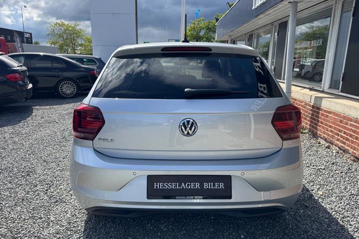 Sølv VW Polo fra 2018