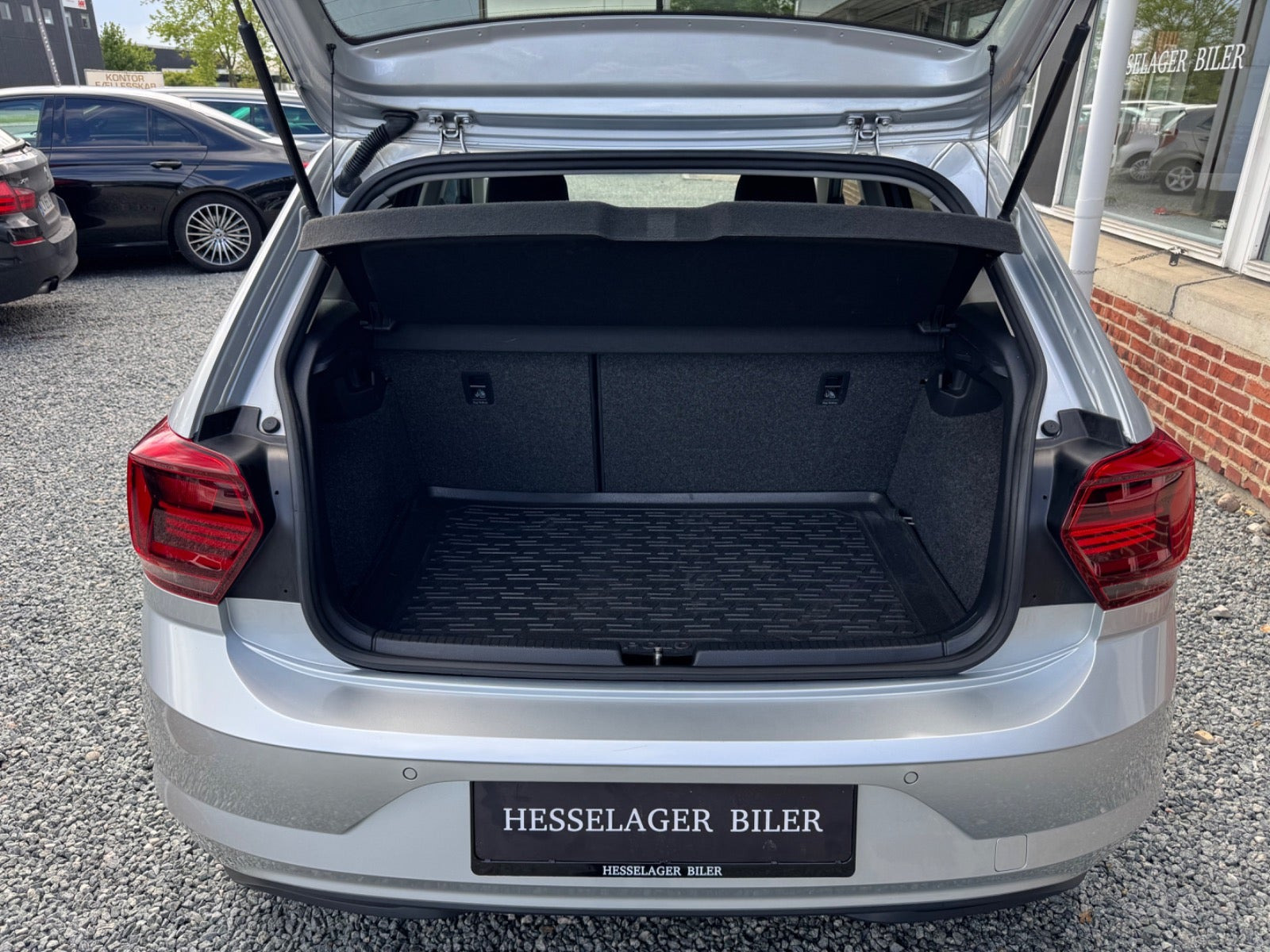 Sølv VW Polo fra 2018