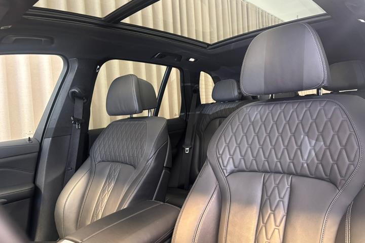 Sort BMW X5 fra 2022