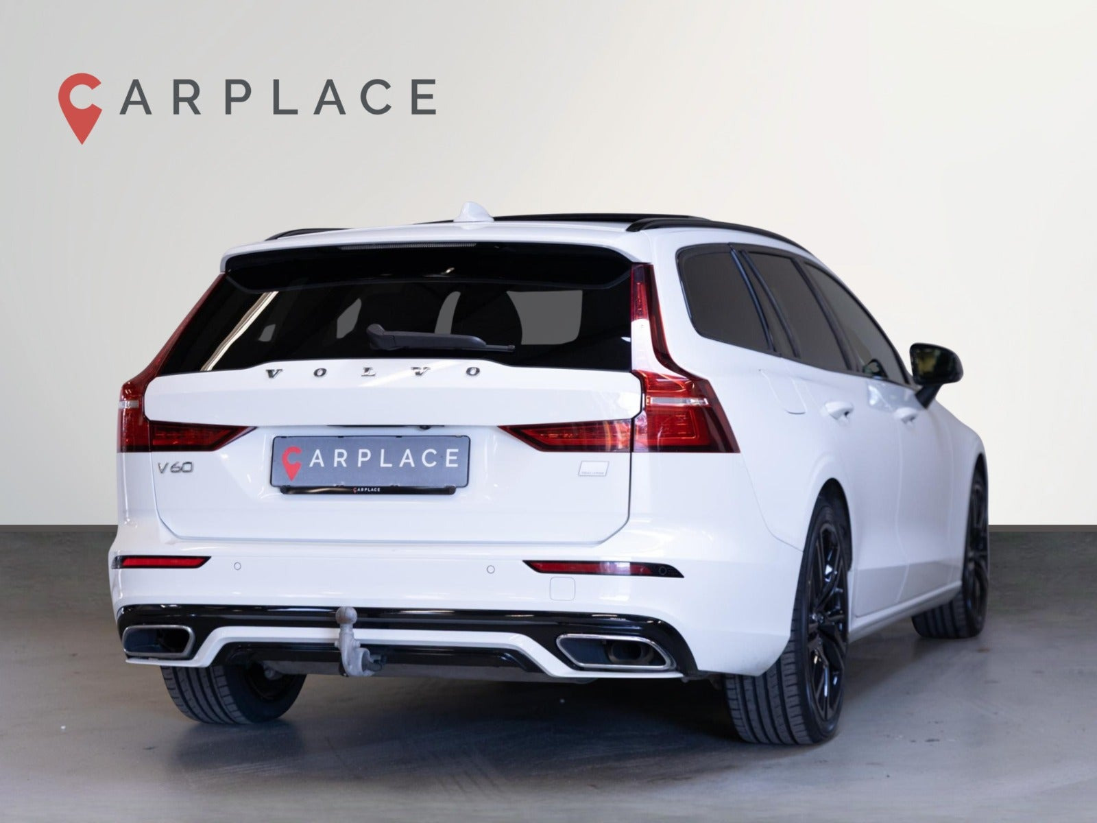Hvid Volvo V60 fra 2022