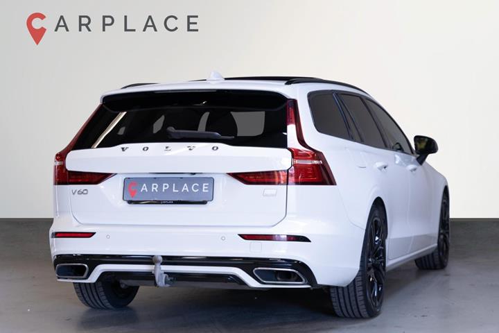 Hvid Volvo V60 fra 2022
