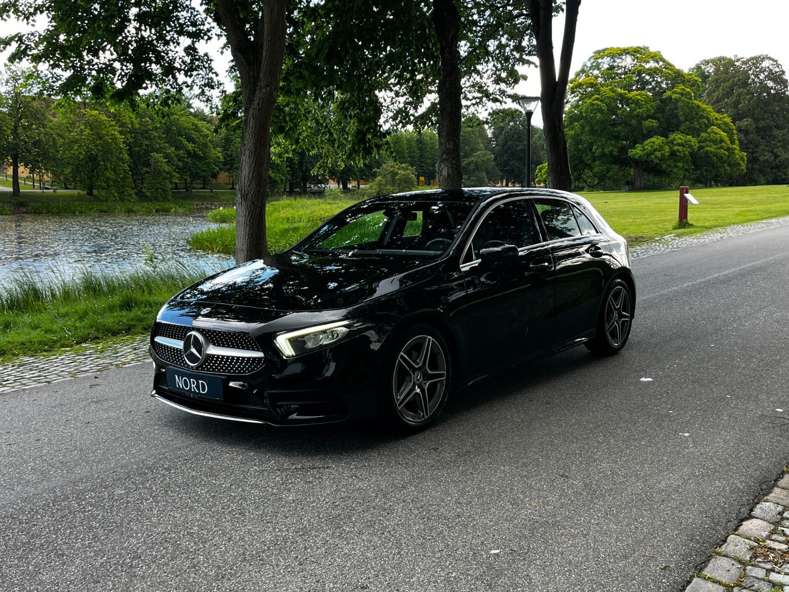 Sort Mercedes A200 fra 2022