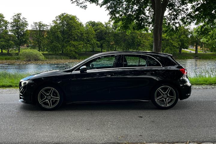 Sort Mercedes A200 fra 2022