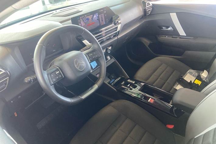Blå Citroën ë-C4 X fra 2025