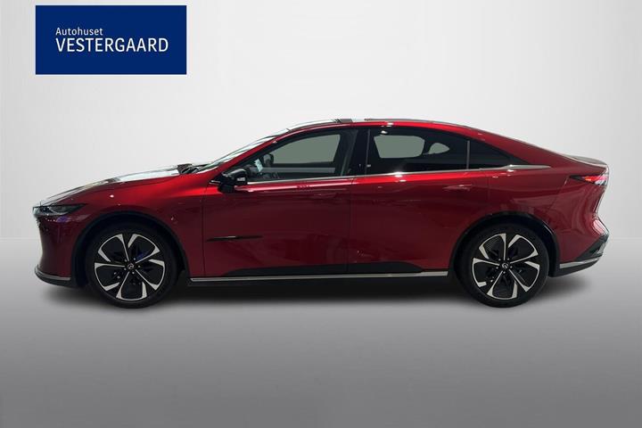 Rød Mazda 6e fra 2025
