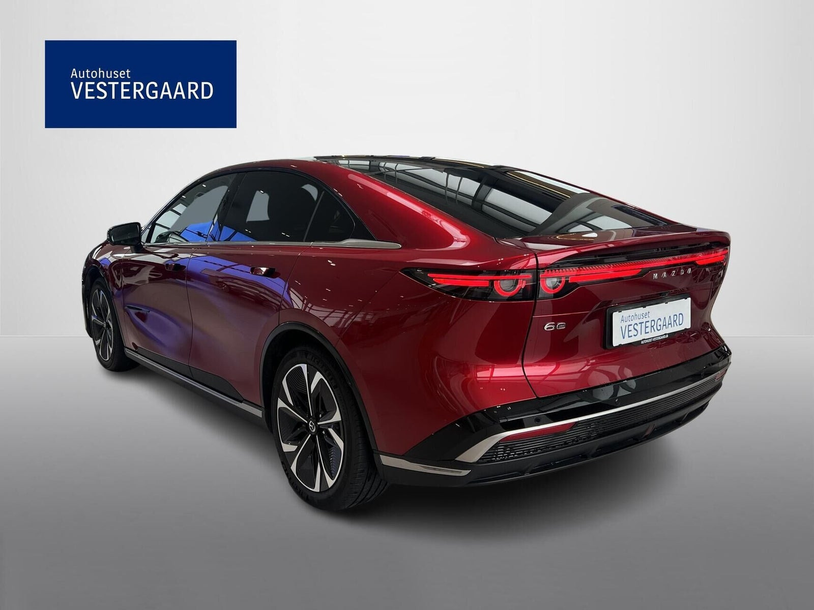Rød Mazda 6e fra 2025