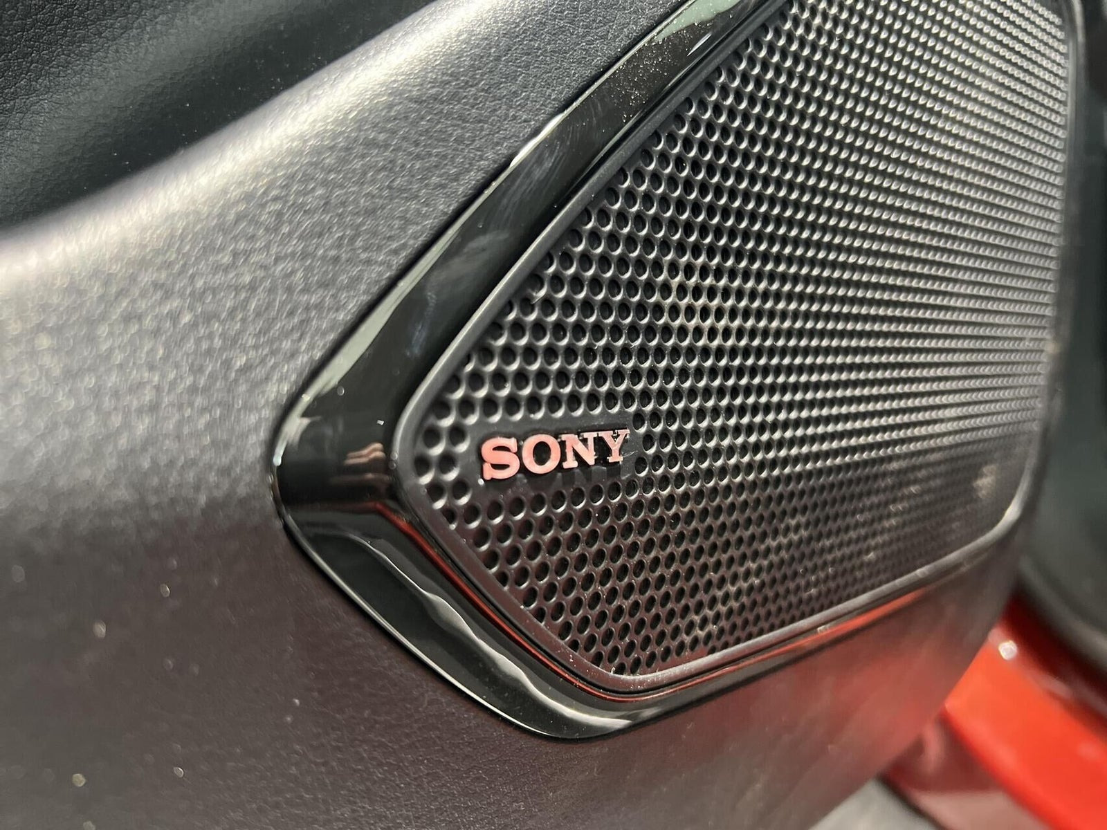 Rød Mazda 6e fra 2025