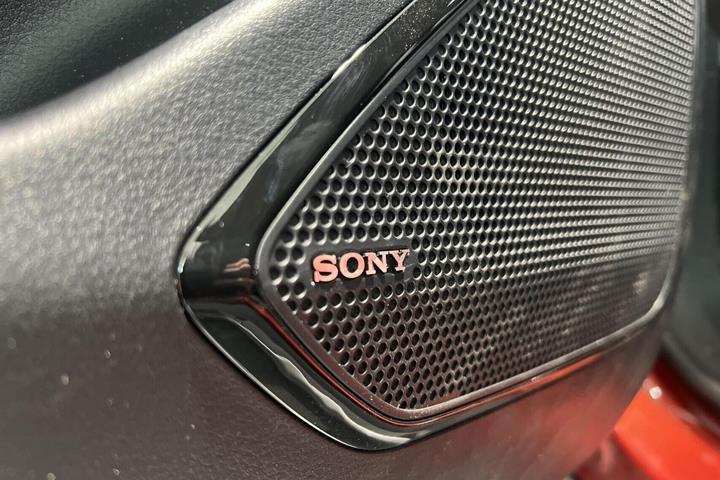 Rød Mazda 6e fra 2025